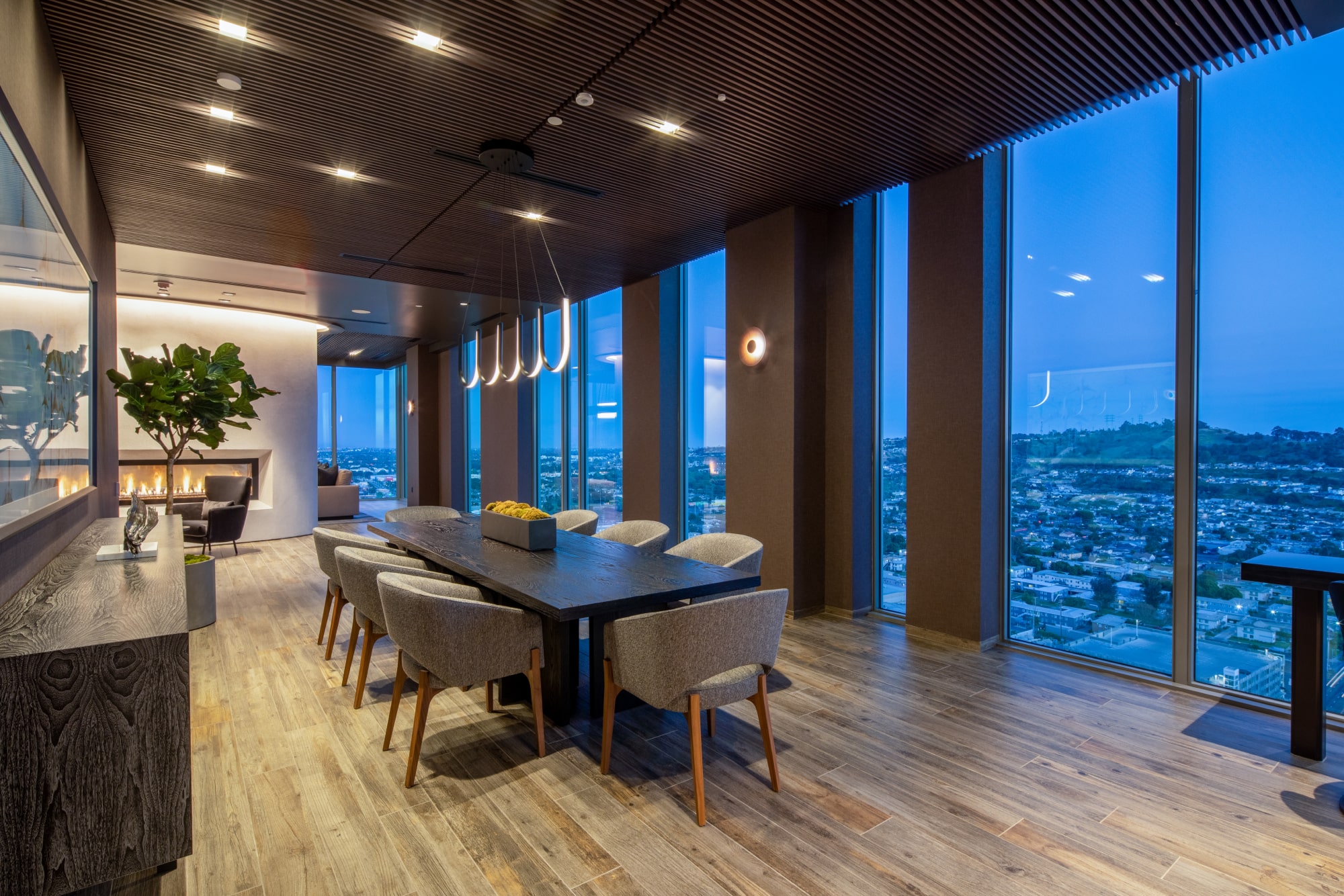 ARQ Residences — Sky Lounge Dining Area