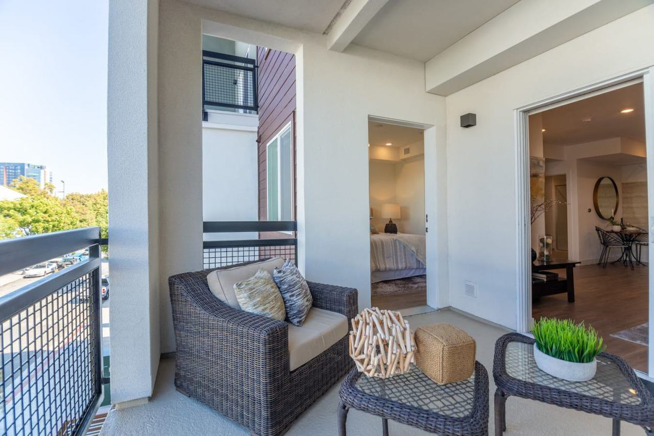 Downtown San Jose Apartments w Balcony / Patio The Ryden