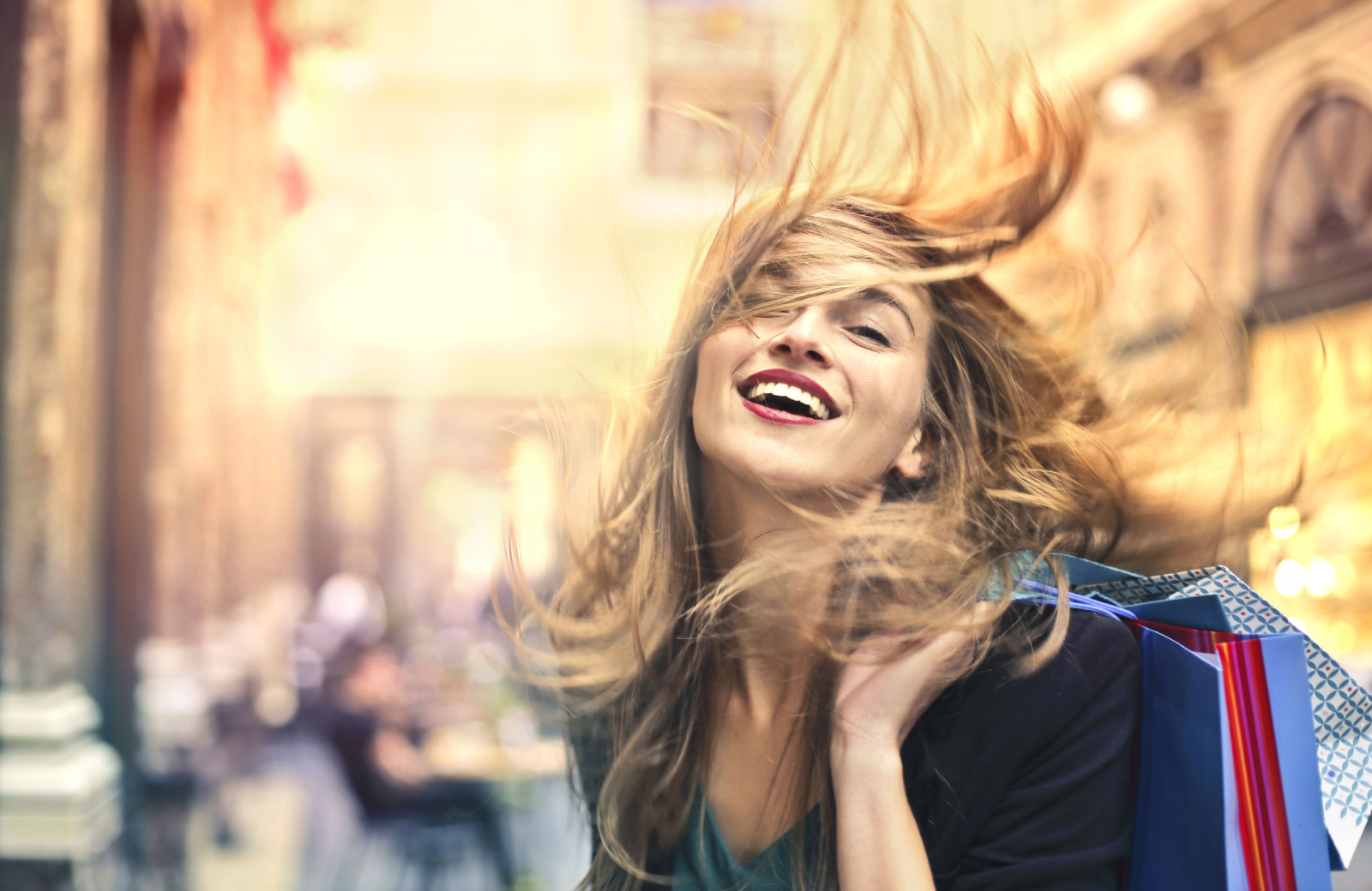 woman with blonde hair outside shopping in Bellevue WA - Hyde Square