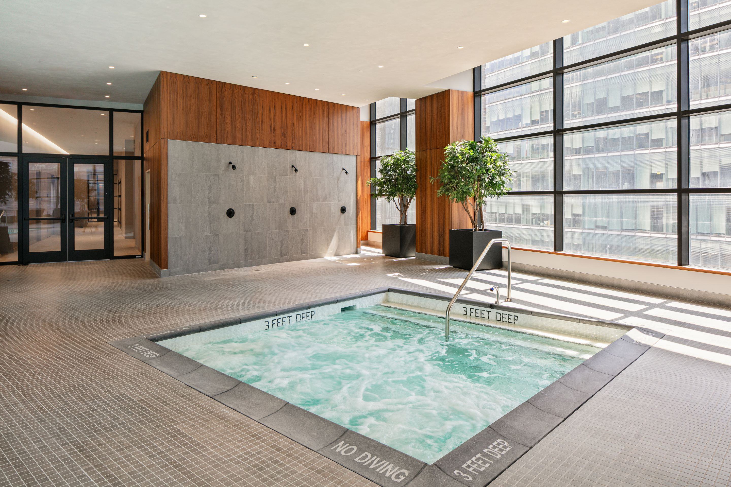 the spa / whirlpool at lumen LIC