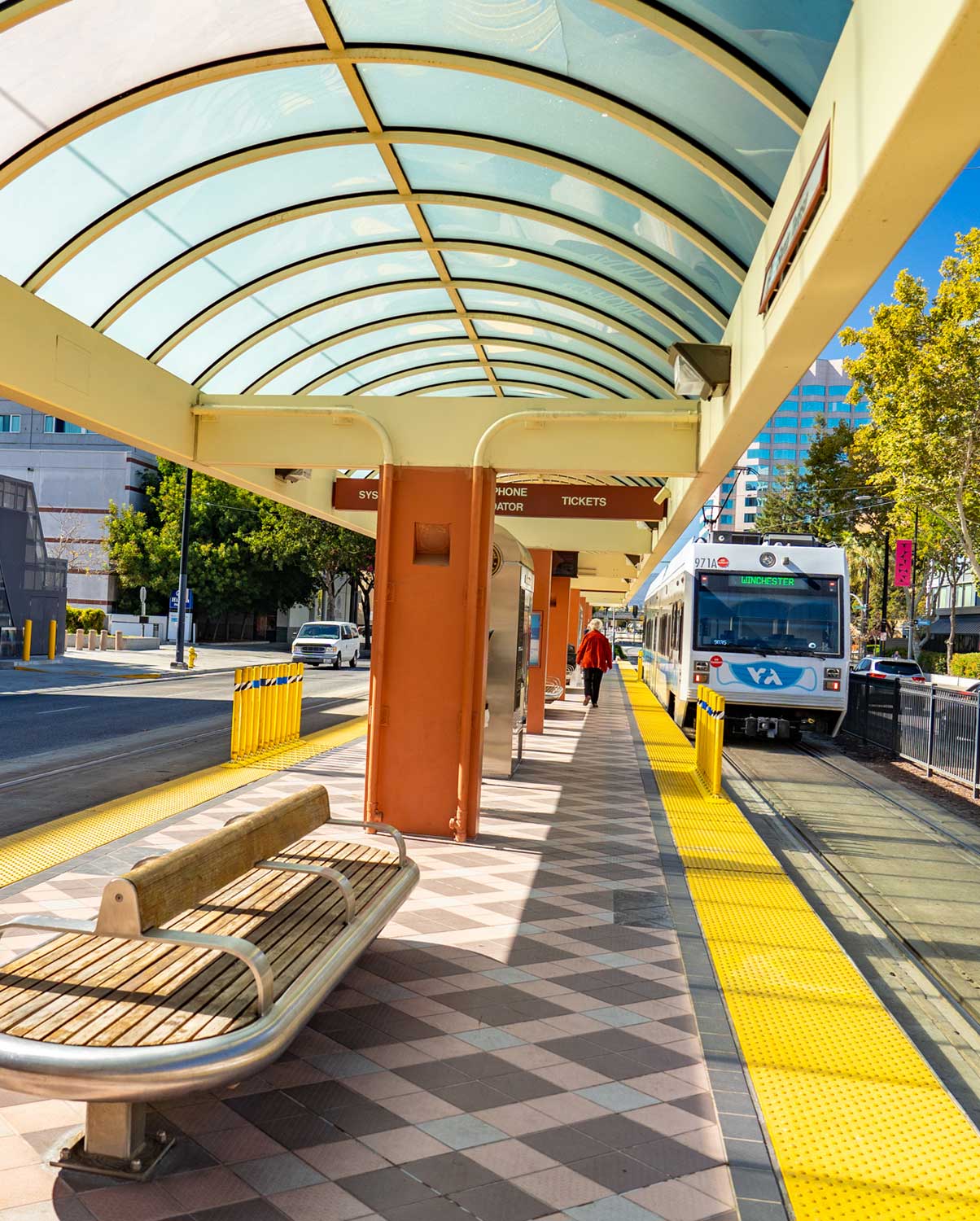 picture of VTA train