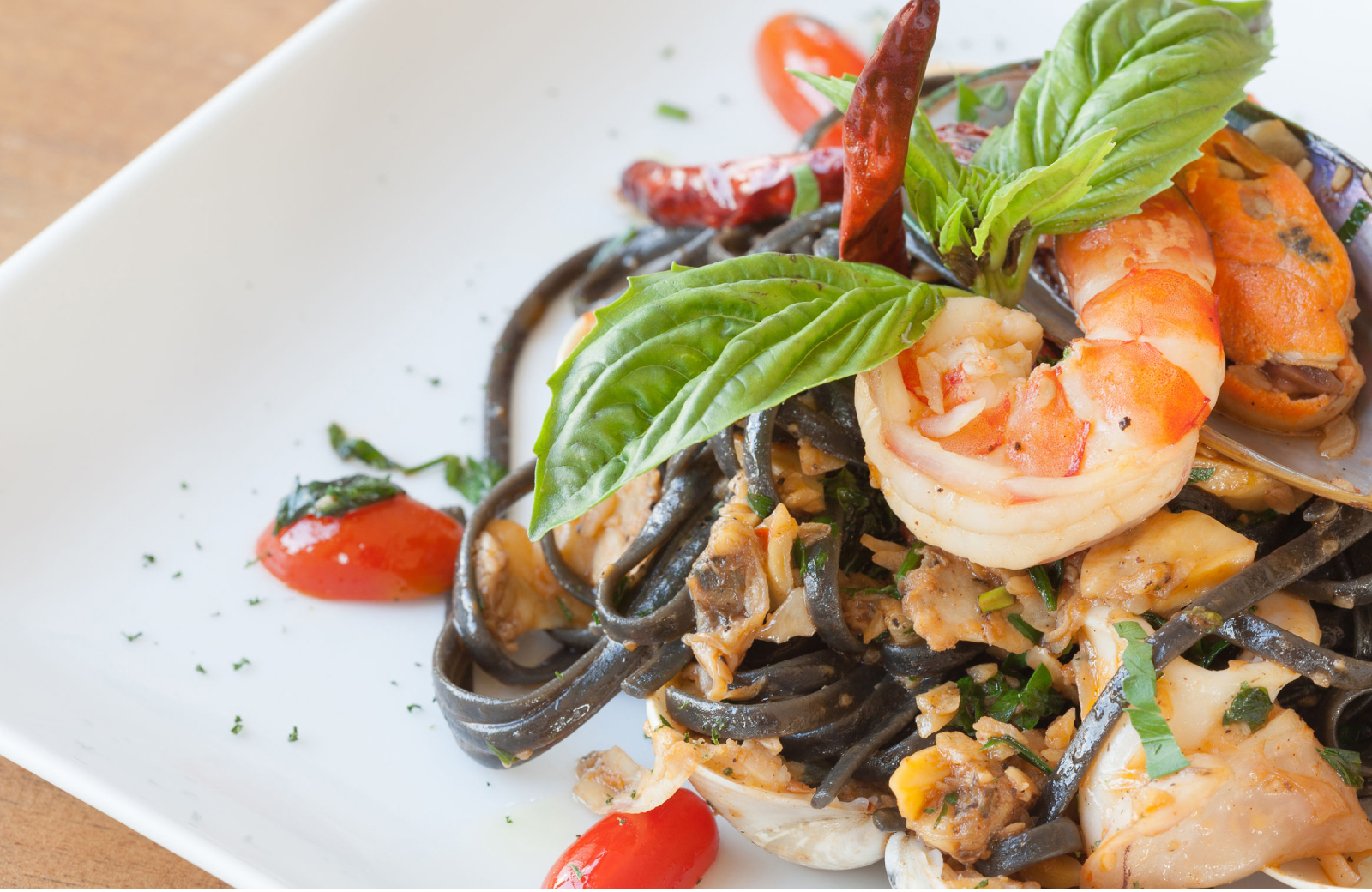 Best Seafood in DTLA -- Eighth & Grand Blog - seafood platter image