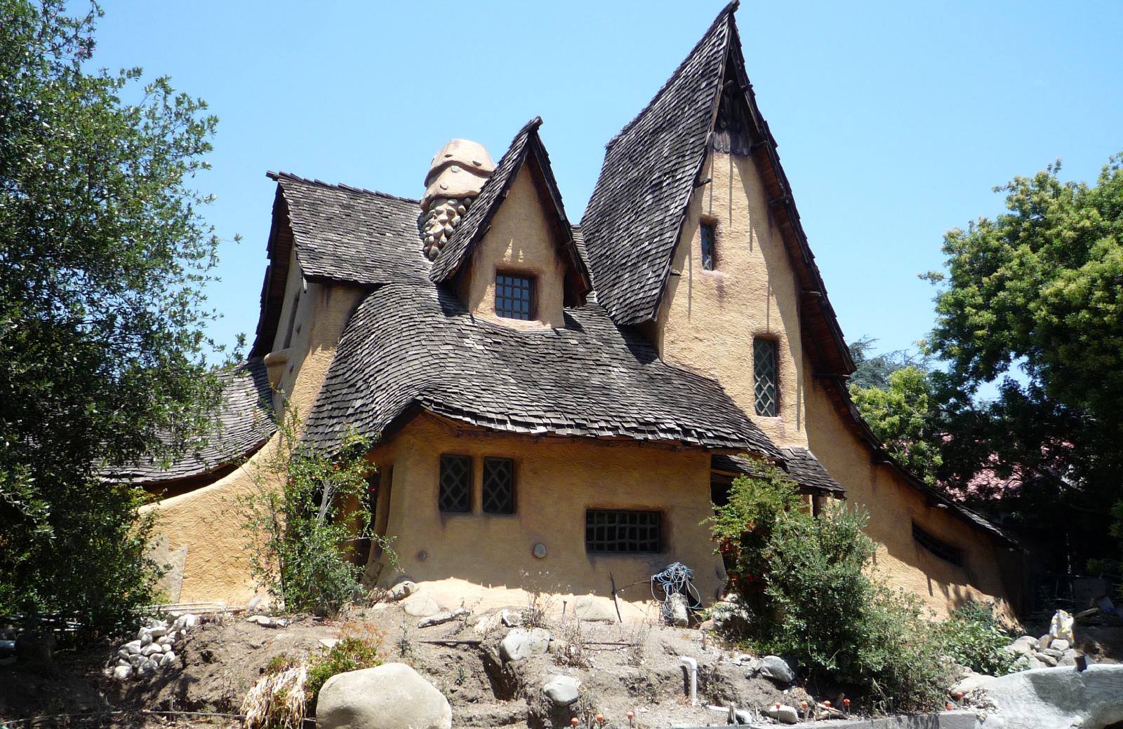 witch's house LA