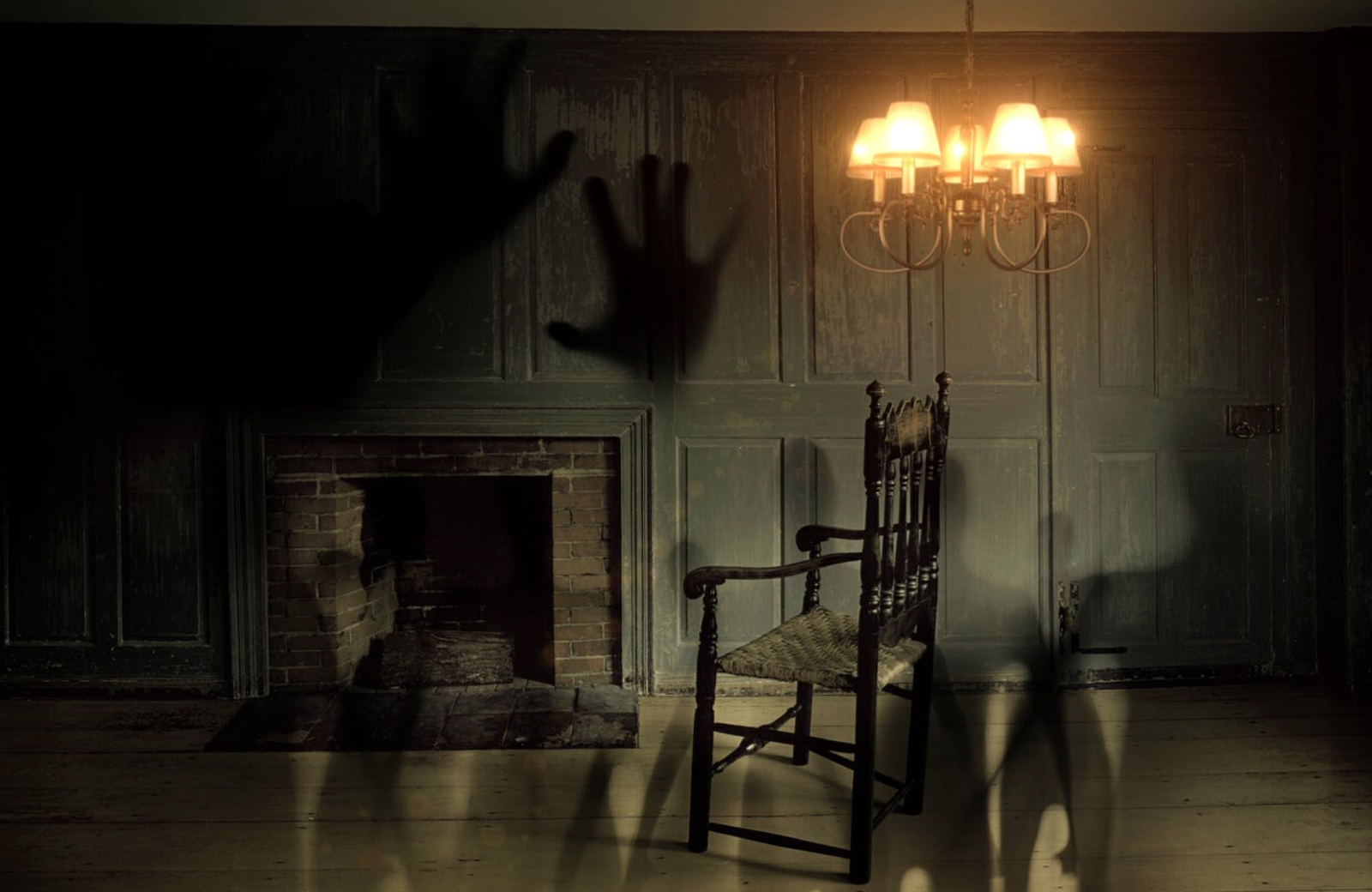 house in oakland ghost tour