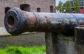 antique canon