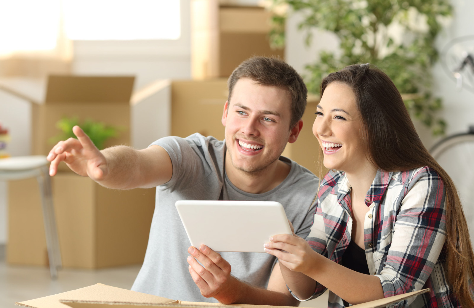couple designing home